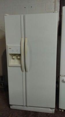 Kenmore White Side by Side Fridge with Ice / Water Dispenser