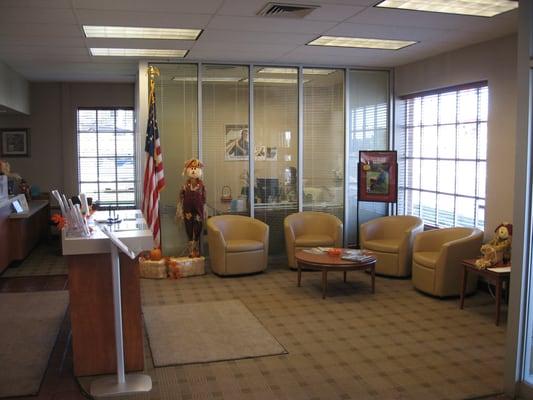 First Federal Bank Lobby - 35th & Noland Road