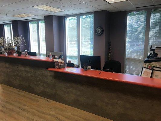 Gwinnett Clinic reception desk