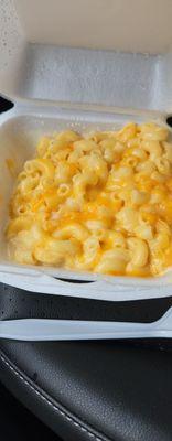 Mac and cheese nice and Cheesy