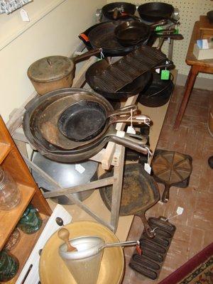 I found a nice little herd of antique cast iron in the basement!