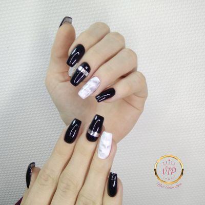 Black coffin nails