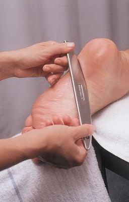 This Graston Technique is being used on the plantar fascia of the foot. Excellent for reducing pain from chronic injuries.