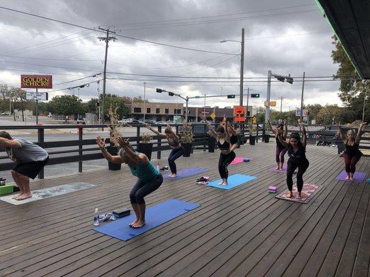 Poses and Mimosas at The Davenport San Marcos