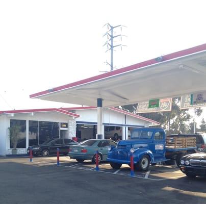 Main Entrance on El Segundo Blvd.