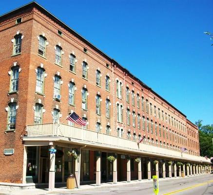 Chamber at Corner of Main & Crane Streets