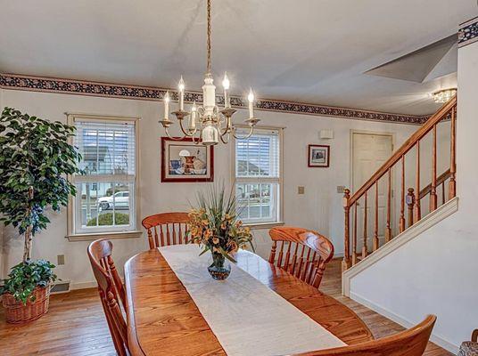 Beautiful dining area!