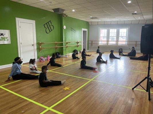 BTB Basics class warming up for ballet