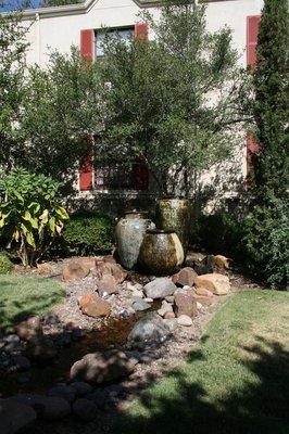 Courtyard in Summer at Sawyer Hall