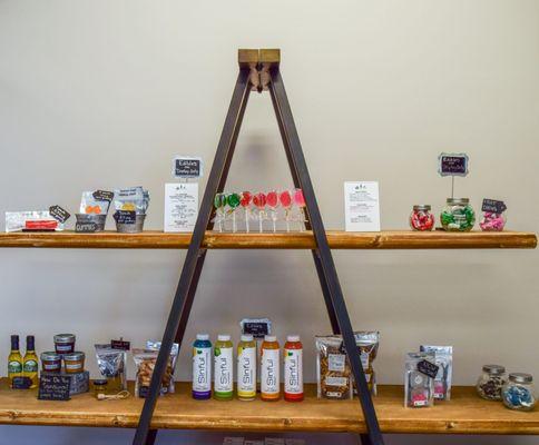 Edible display shelf