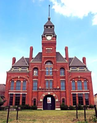 The former administration building of the complex. Neither strike, nor Great Depression, nor "towering inferno" has kept this place down.