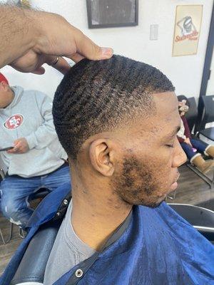 Taper with waves