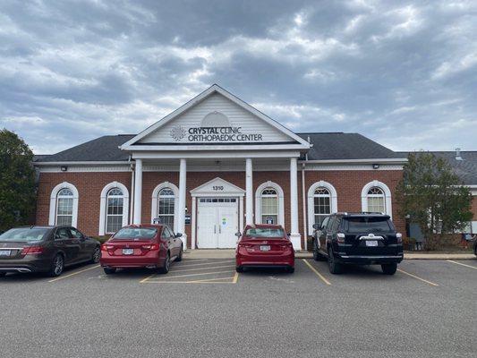 Front of the entrance for the orthopedic doctors to the right, and the Crystal Clinic physical therapy to the left.