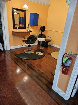 Nefertiti Salon