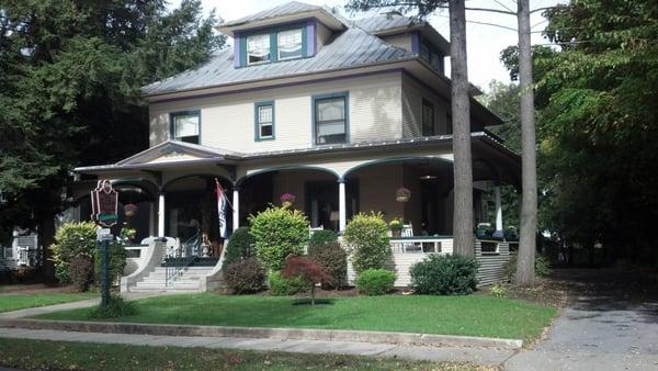 The Glens Falls Inn