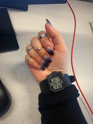 Black/blue ombré nails