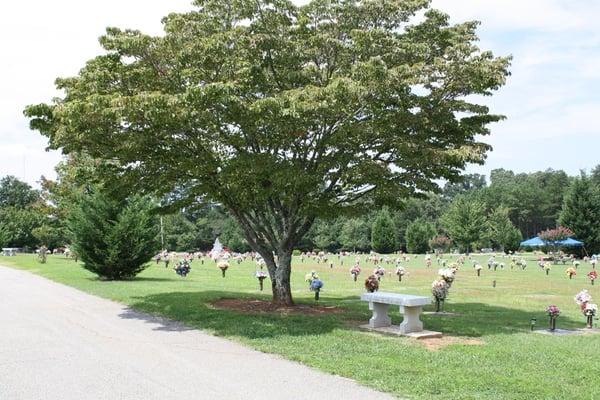 Broadlawn Memorial Gardens