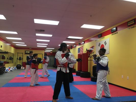 Our Intermediate Class students sparring.