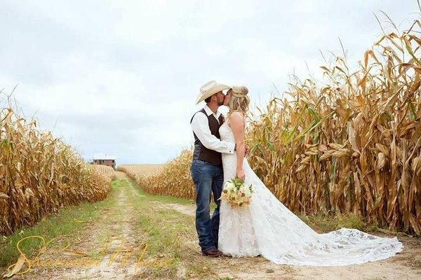 Barn Weddings Galena Il, By Ehrler Ranch