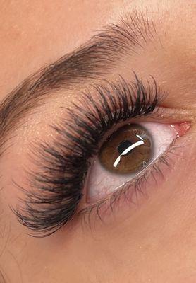 Wispy Hybrid (cat eye)