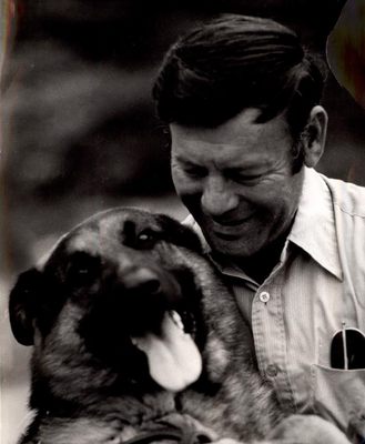 Bob Martin has the years of training and the love of all dogs he encounters.