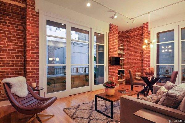 Beautiful home I hosted at an open house in the city. Love the brick!