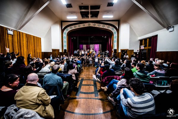 Garden Players perform with  Hot Jazz Jumpers professional band members to a packed audience for their January 2020 concert (JulenPhoto).