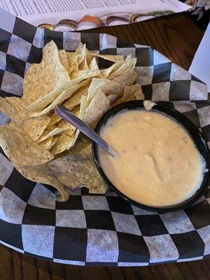 Queso and chips