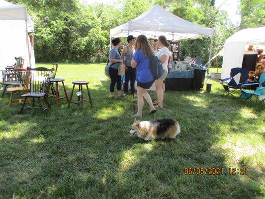 Arts in the Middle, Urbanna, VA, 2021: Dawg-friendly. :)