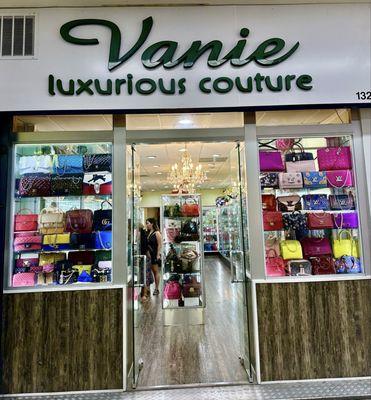 Vanie luxury couture