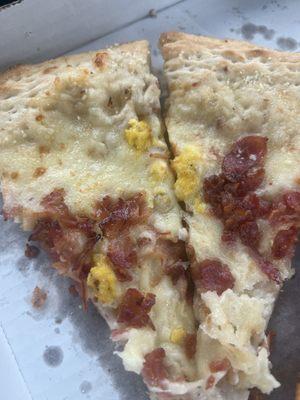 Breakfast pizza