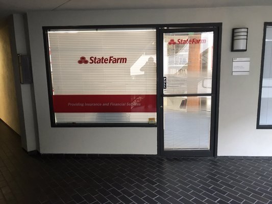 The front entrance to Trish Bowe CLU, State Farm Insurance office in the Atrium Building D-1