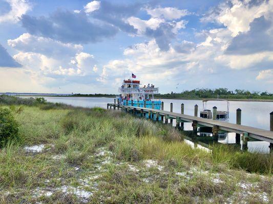 Grand-Mére at Shell Island with clouds