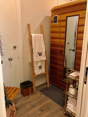 Far Infra Red Sauna & Light Therapy!