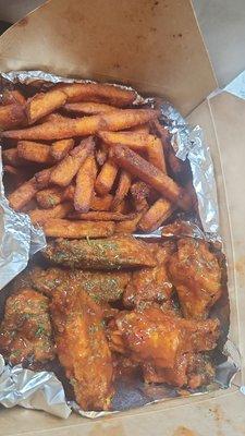 Hot wings & sweet potato fries