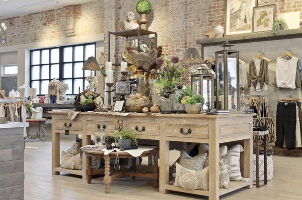 Lodi boutique for home décor. Amazing selection.