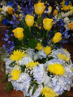 Yellow and blues for the urn.