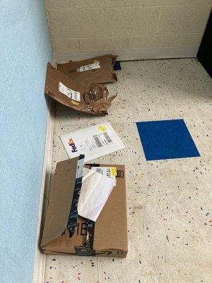 Opened packages in Luxer package room (your package is not safe)