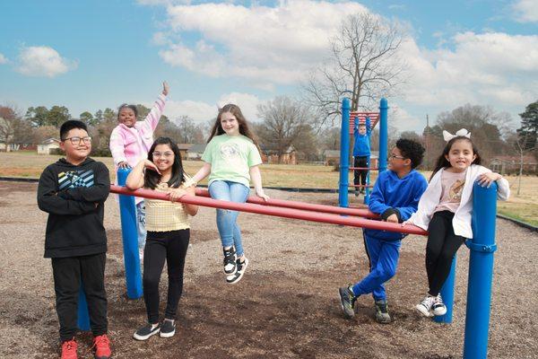 Hendrix Elementary School Students Enjoying their Beautiful Campus