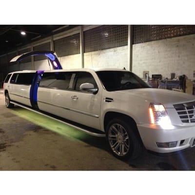 18 passenger Cadillac Escalade jet door