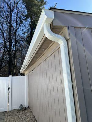 Seamless gutters