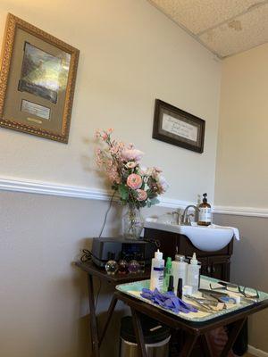 Foot massage and nail room