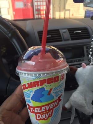 Happy 7/11 ! #freeslurpeeday