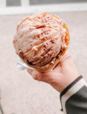 Vegan red velvet w/cream cheese frosting