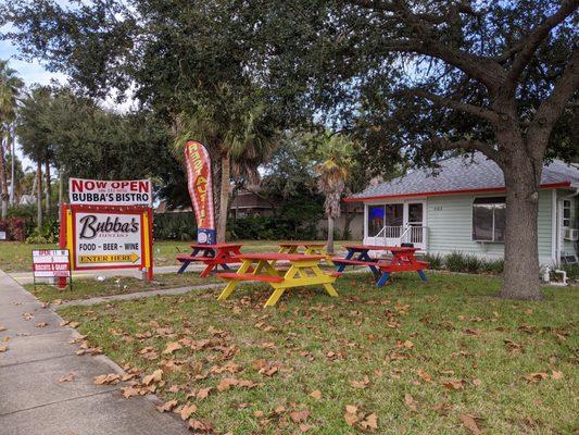 Bubba's Bistro from the street.