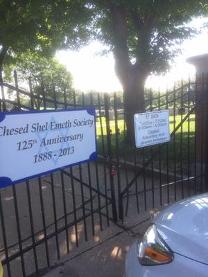 Trying to get into the cemetery. Gate was locked at Sunday at 10 am despite the sign saying it should be open.