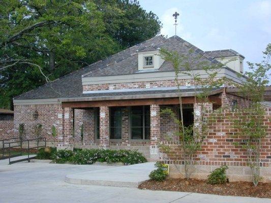 Outside view of MoreSMILES Dental at Covington.