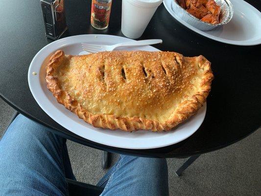 Holy crap, this thing is huuuuge! The 12in calzone with mushroom, onion, sausage, pepperoni, and salami