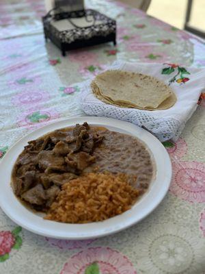 Bistec de res en salsa verde