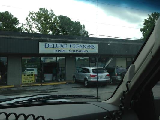 Deluxe Cleaners